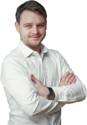 Kamil Pięta właściciel firmy importującej samochody z dubaju